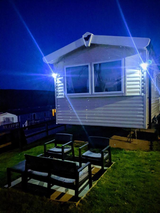 4 Berth Couples And Family Caravan In Beautiful Newquay Bay Resort Exterior photo